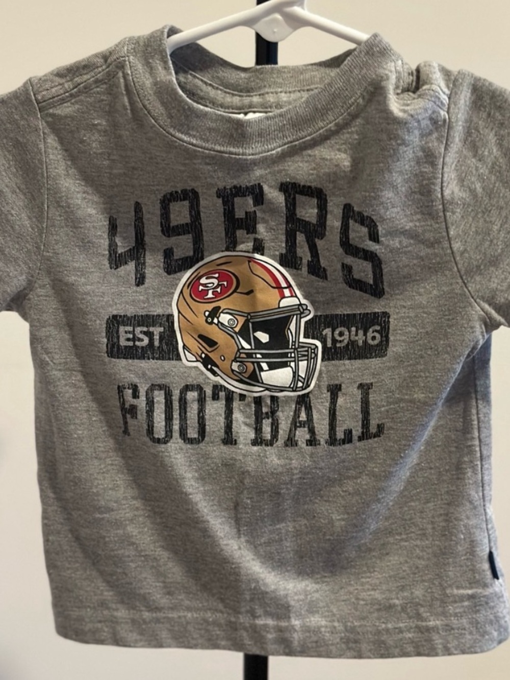 Gerber NFL football Gray 49ers Football Tee with Gold Helmet Graphic